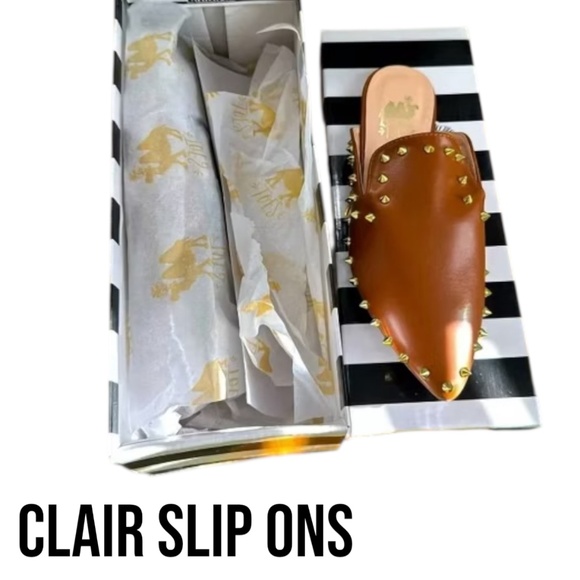 Slip ons - Picture 1 of 1